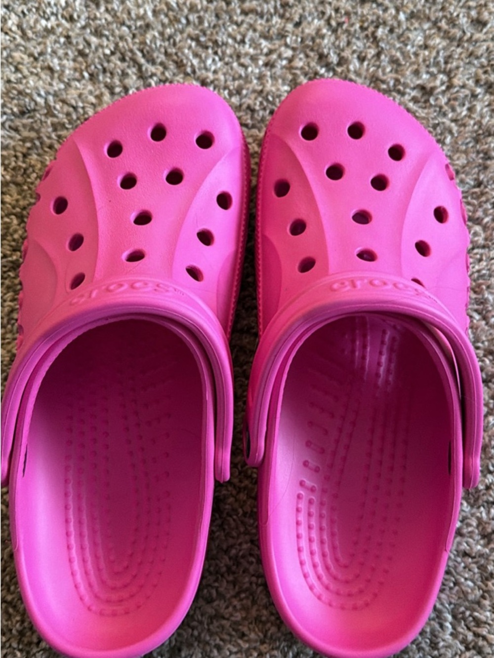 CROCS Kids Classic Clogs in Bright Pink